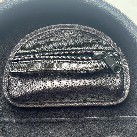 Bose Headset Case - Picture 4 of 8